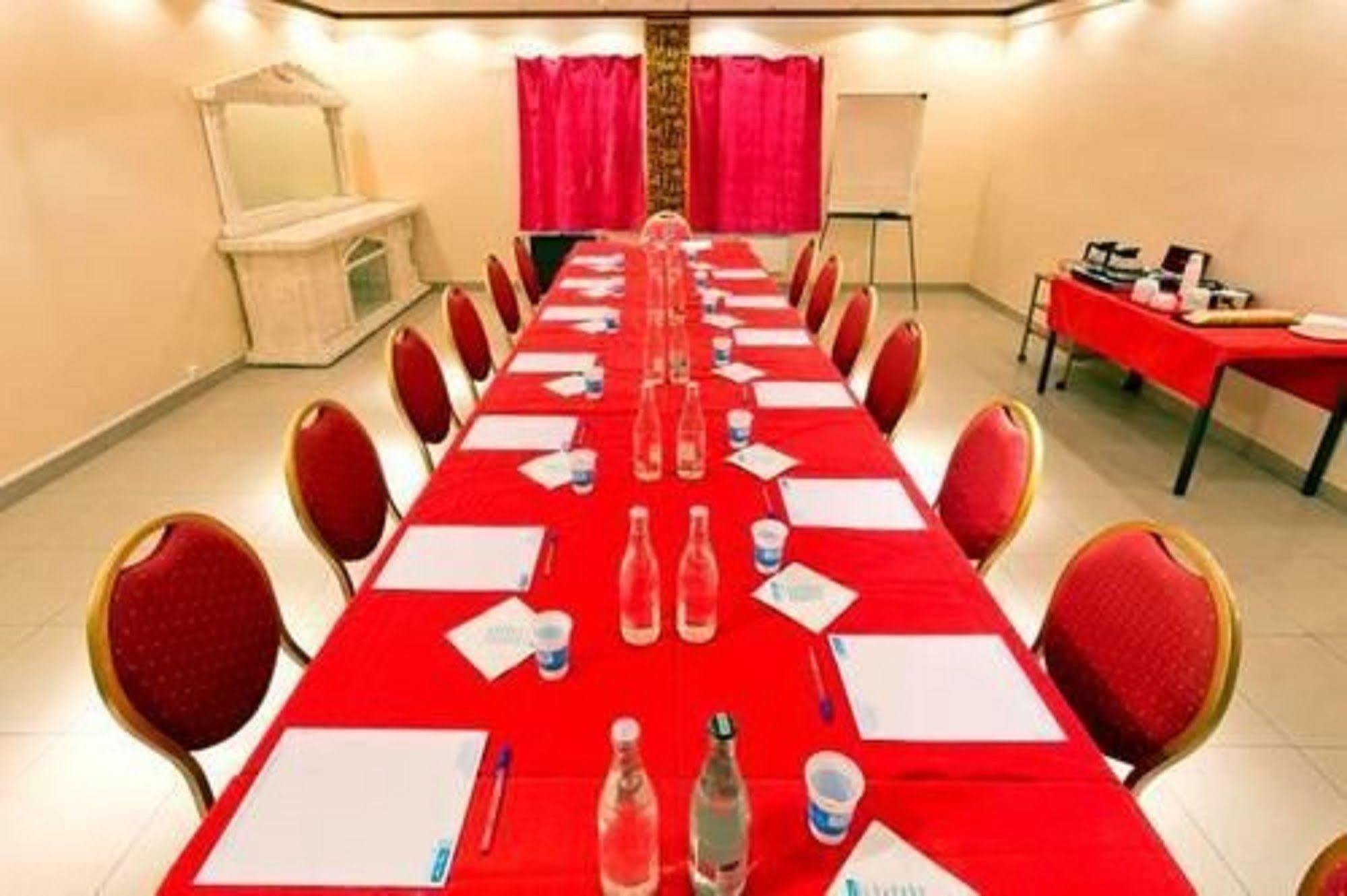 Ibis Styles Paris Hippodrome De Vincennes Ξενοδοχείο Joinville-le-Pont Εξωτερικό φωτογραφία